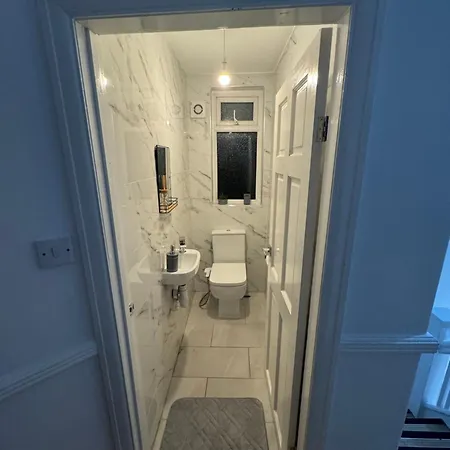 Elegant Estates Humble Abode Room 1 Manchester Exterior photo
