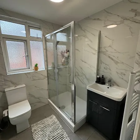 Elegant Estates Humble Abode Room 1 Manchester Exterior photo